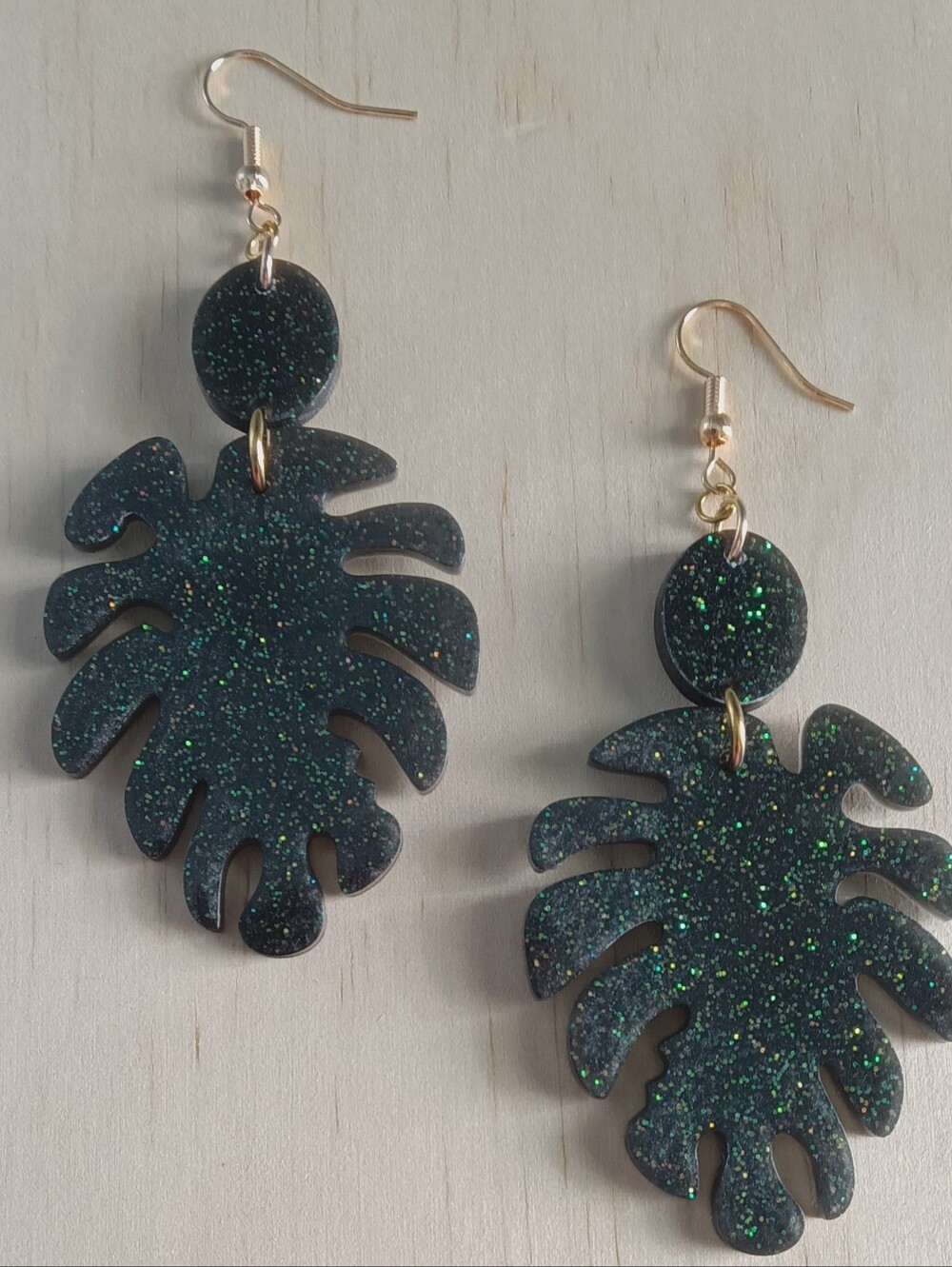 Sparkle Monstera Leaf Dangle Earrings - Black with Green Glitter